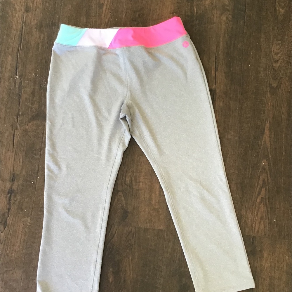 Grey Capri leggings for girls
